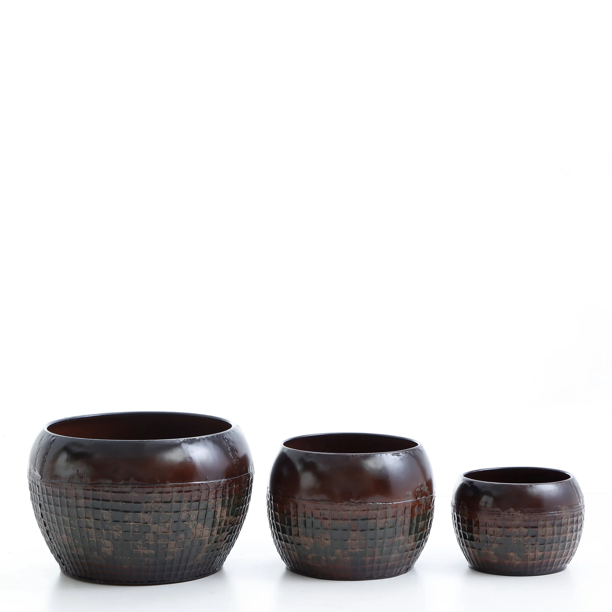 Cache-pots en métal Elen
