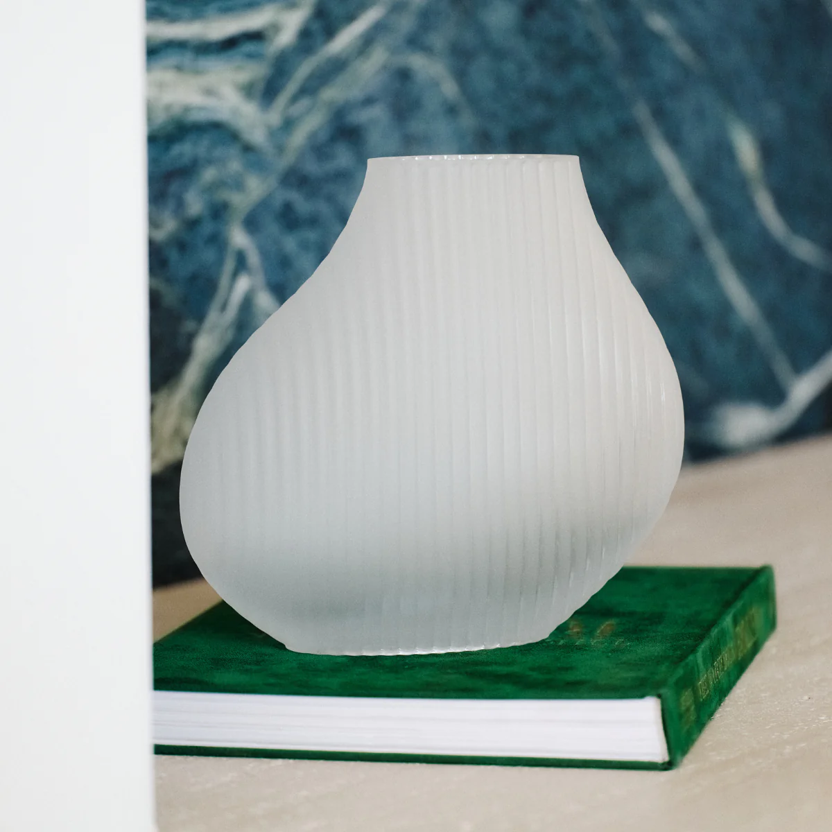 Vase Drapé Petit Format - Image 3